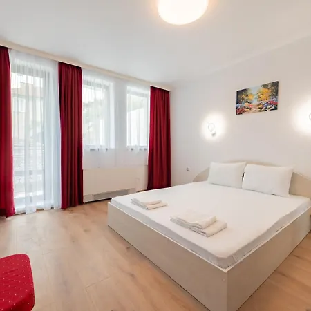 Aria - Guest 3*